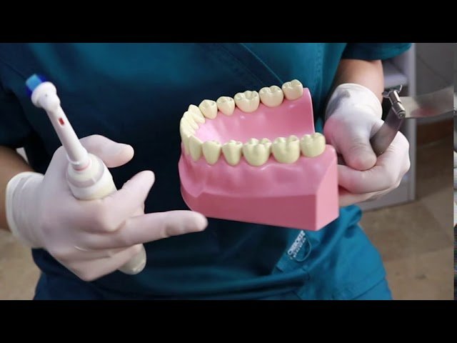 Cómo limpiar tus dientes correctamente con cepillo inalámbrico